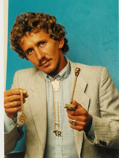 Tony Rei wird zum Kuenstler des Jahres geehrt