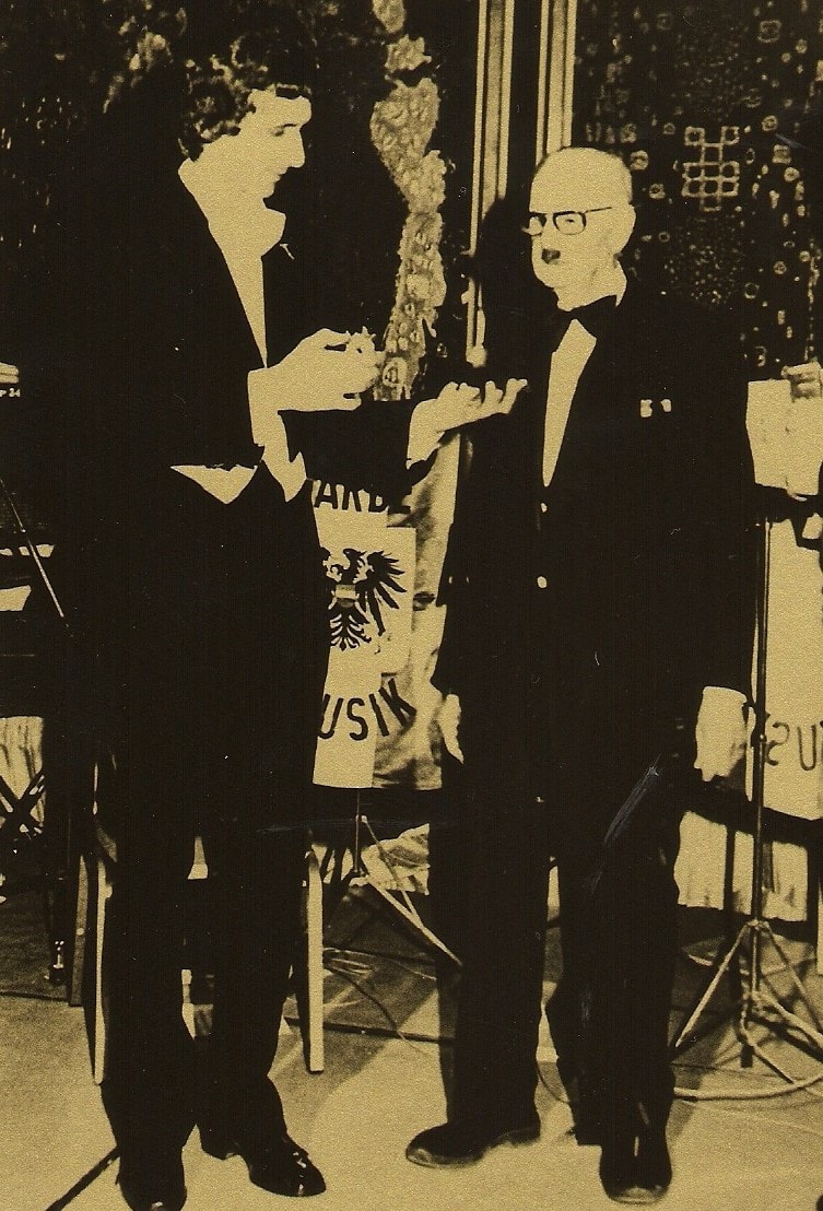 Goldenes Verdienstzeichen der Magie Tony Rei mit Fritz Lisetti