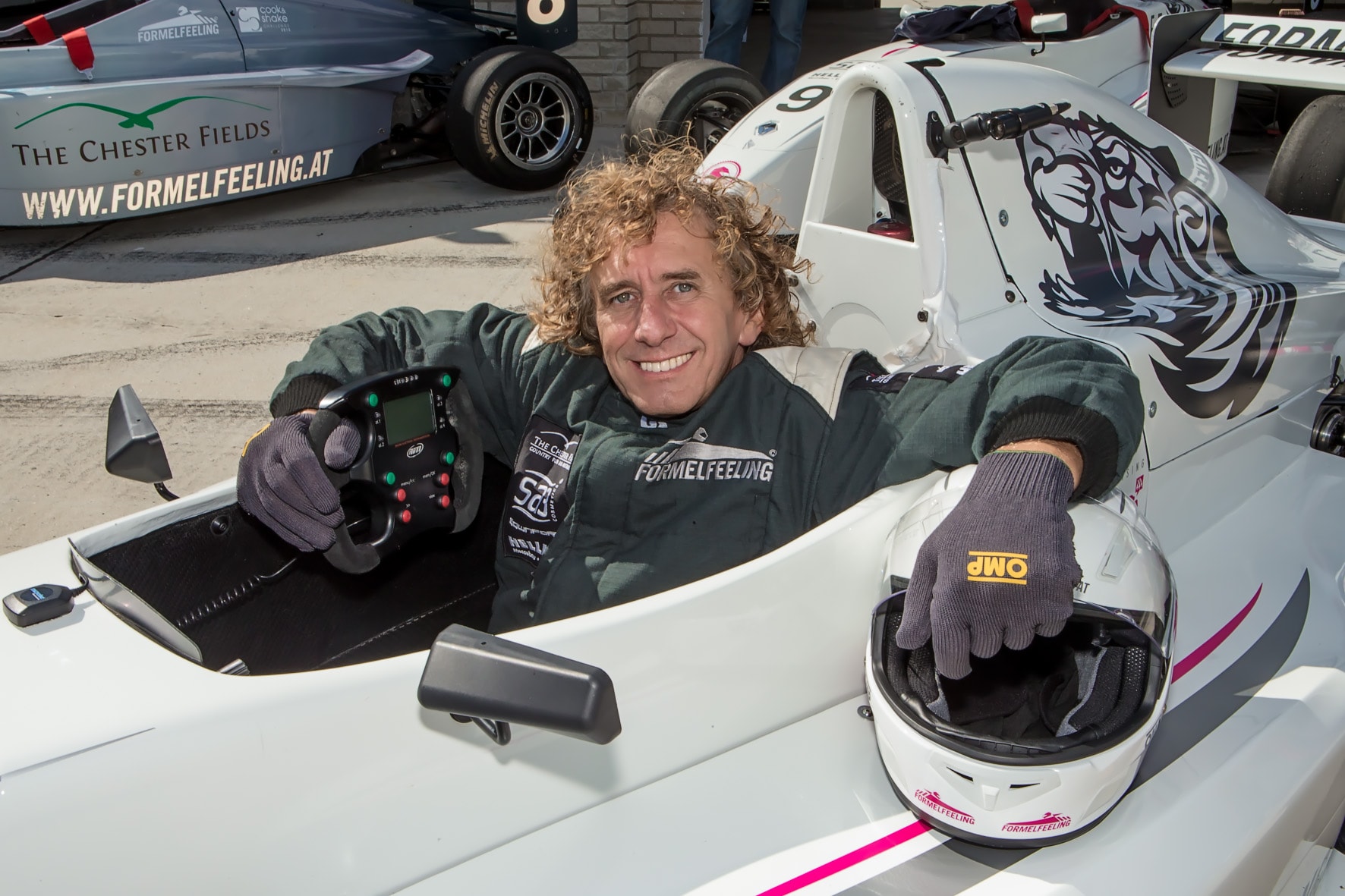 Tony Rei magischer Rennfahrer