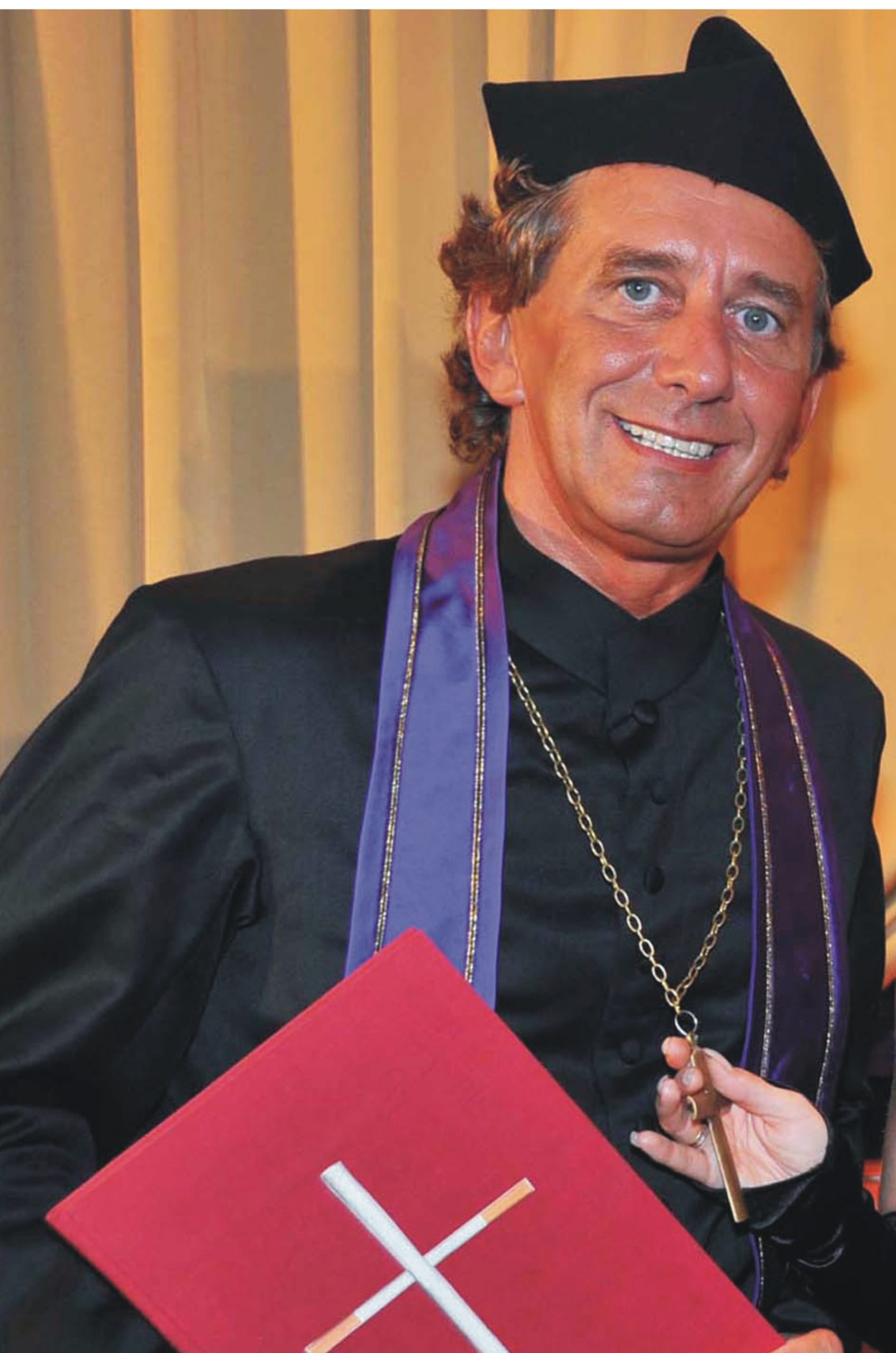 tony-rei-im-magische-raucherkaberett