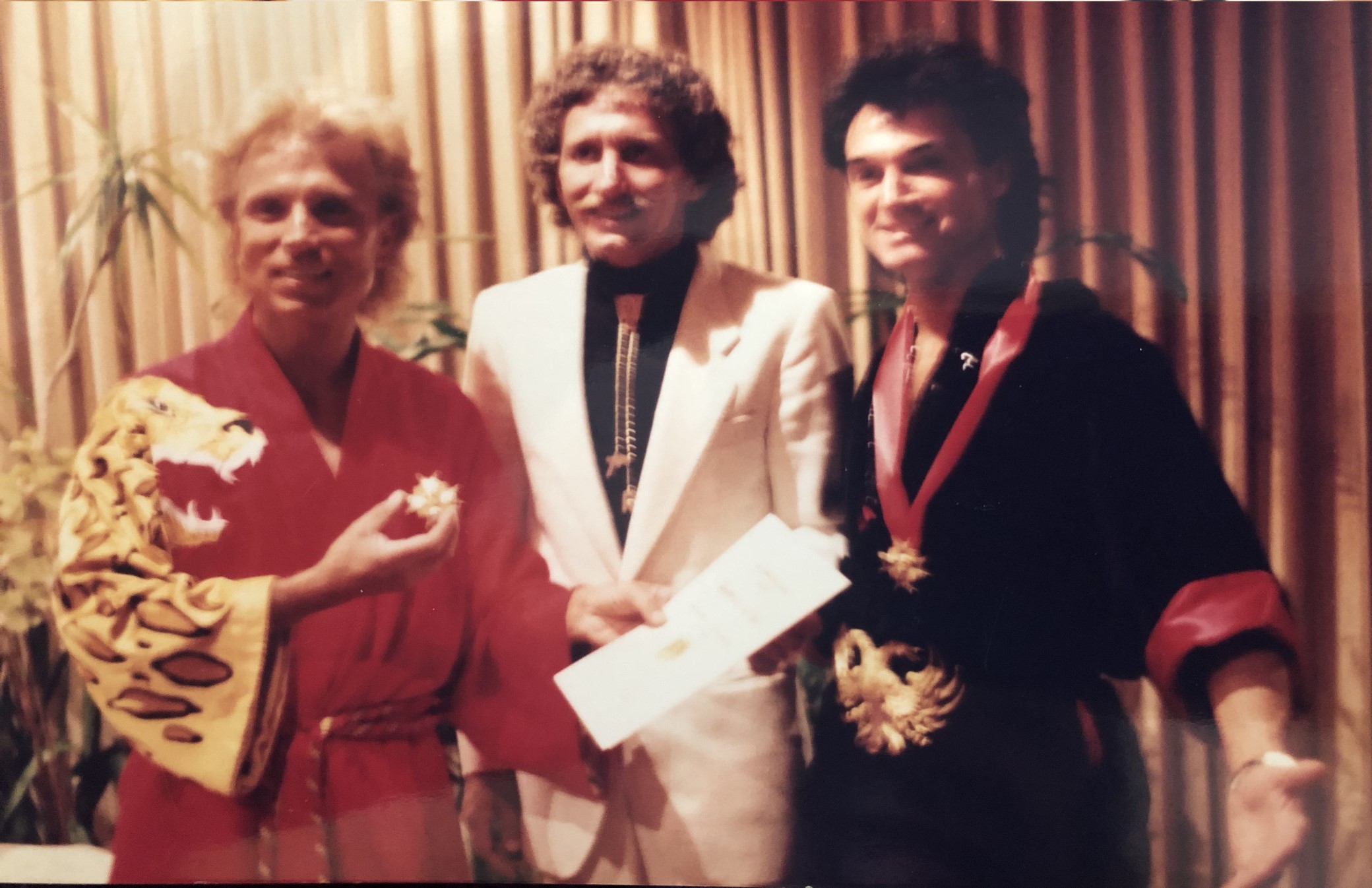 tony-rei-und-siegfried-and-roy-goldene-verdienstzeichen-der-magie